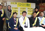 2011年下期「イオン 幸せの黄色いレシートキャンペーン」（2011年9月～2012年2月）贈呈式にて