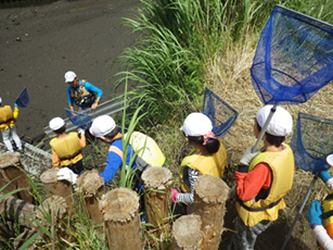 水難事故防止のためライフジャケットの着用を徹底